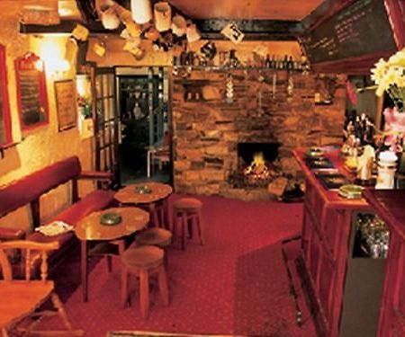 The Druid Inn Llanferres Exteriér fotografie