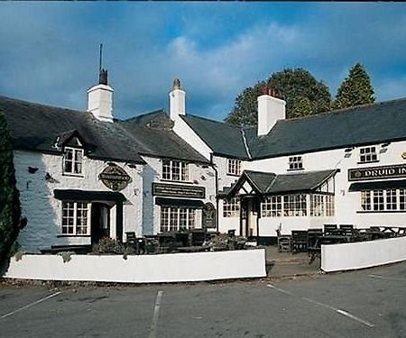 The Druid Inn Llanferres Exteriér fotografie
